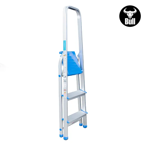 ESCALERA ALUMINIO TIPO BANQUETA 3 PASOS 150KG 0.62m AB150-3IA AMERICAN BULL