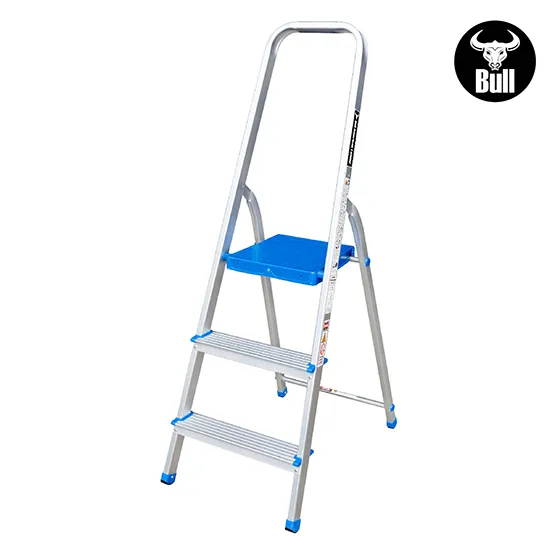 ESCALERA ALUMINIO TIPO BANQUETA 3 PASOS 150KG 0.62m AB150-3IA AMERICAN BULL